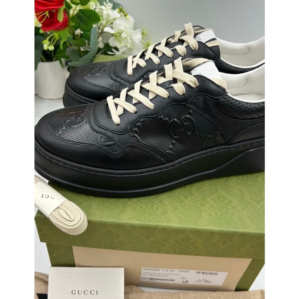 Men's Gucci GG embossed Leather sneakers size 9.5 fits 10 US made in Italy - Picture 2 of 12